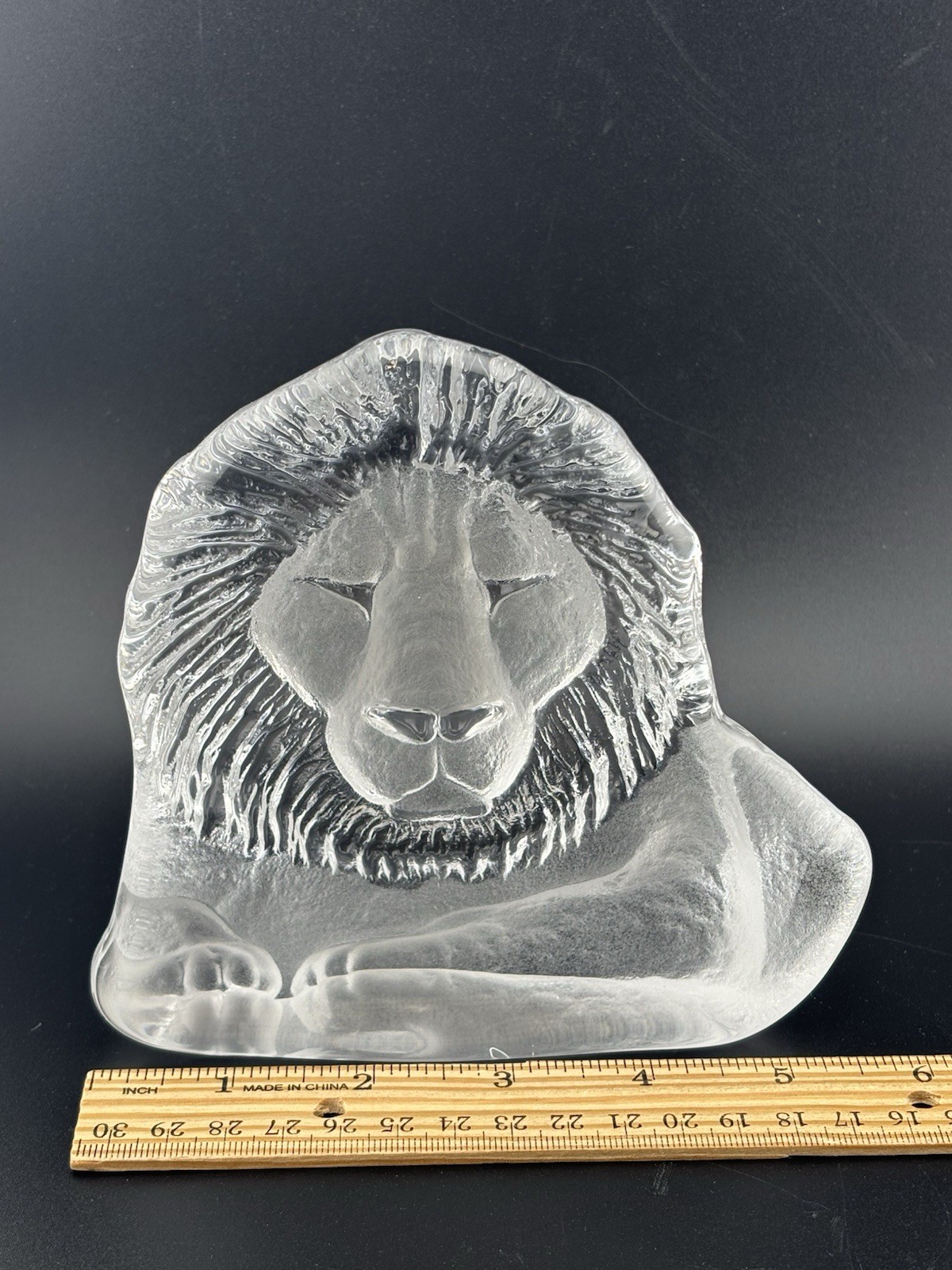 Mats Jonasson Sweden 5.5″ Lion Crystal Paperweight Bookend Signed 2.11 Lbs