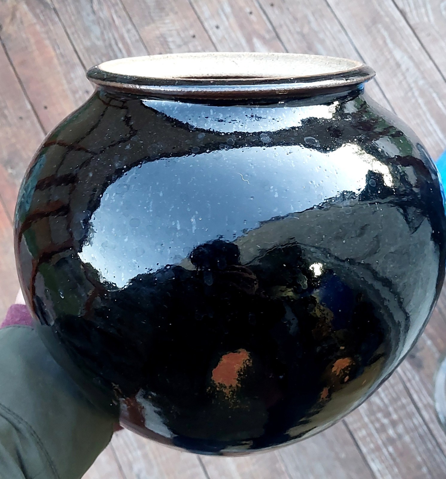 Tenmoku Glazed Stoneware Lidded Ginger Jar/ Urn . Artist Signed