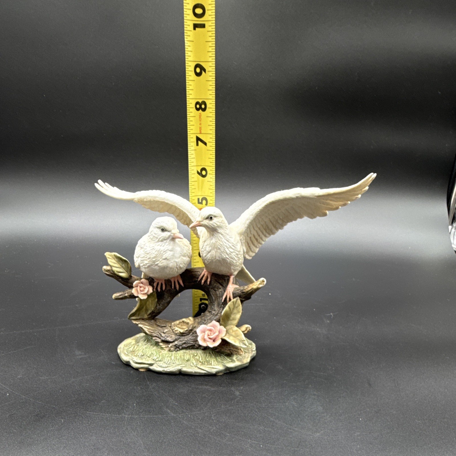 Wallington Collection dove couple resin figurine, floral roses, 3D, 9 in, Taiwan