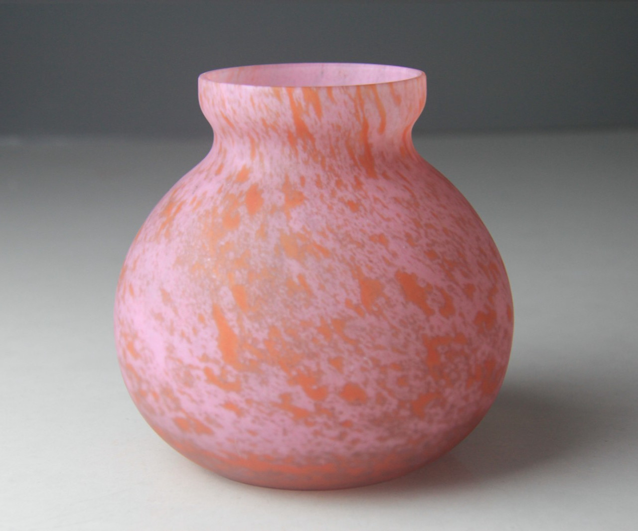 Vintage Pink Mottled Art Glass Ball Vase Possible by Lorraine France