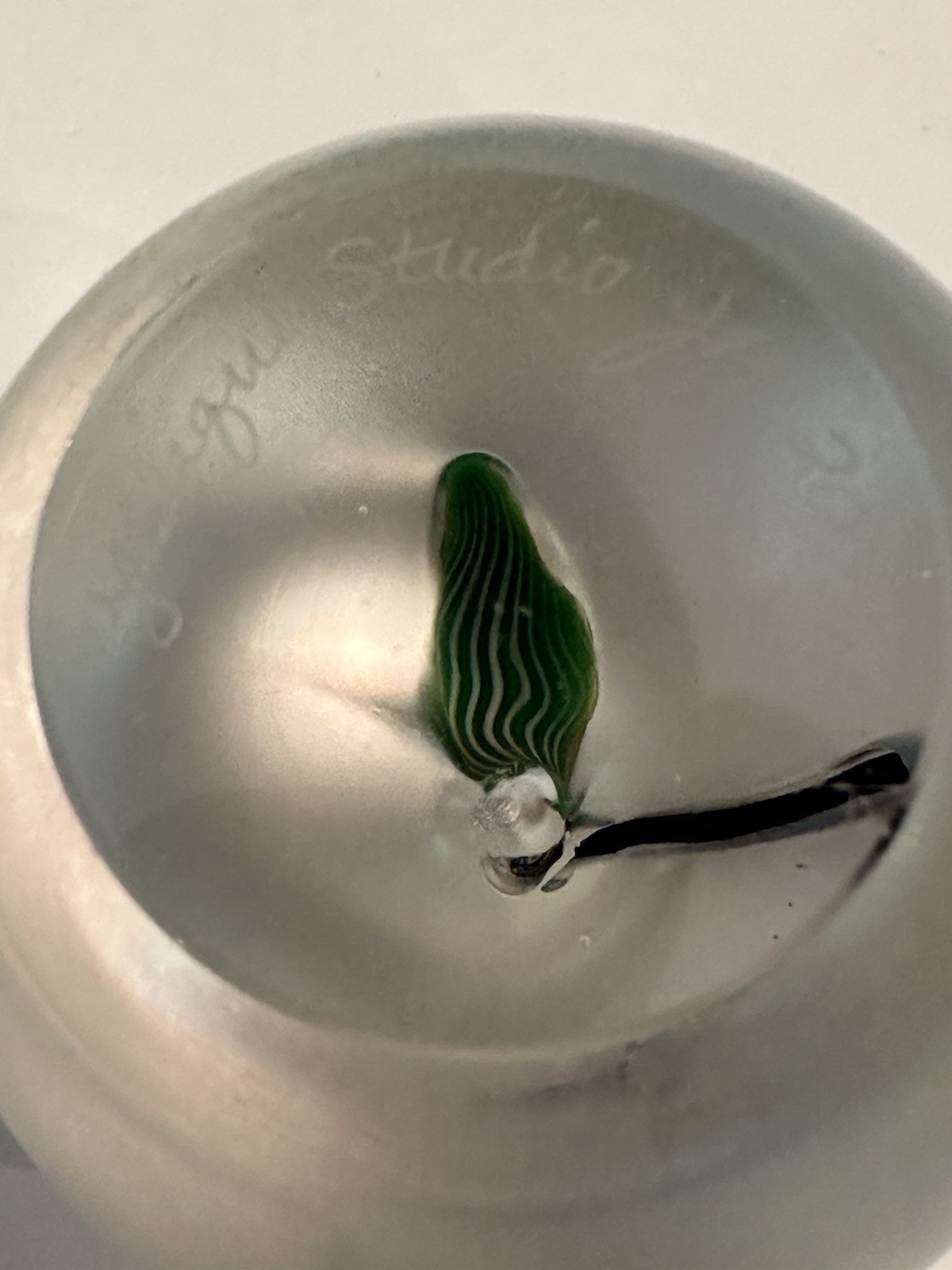 Zellique Studios Iridescent Glass Apple Paperweight 2002 Signed