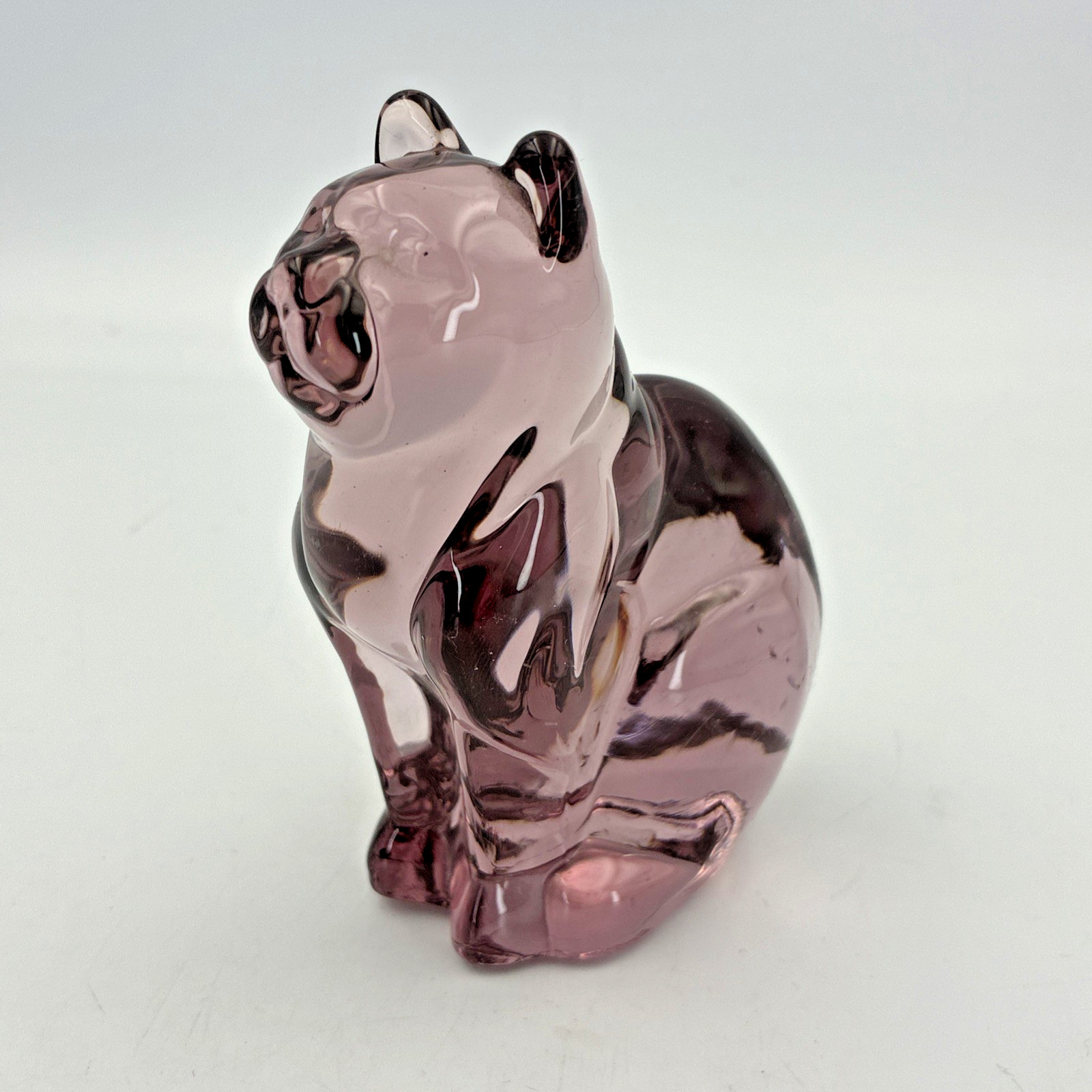 Vtg. Silvestri Purple Amethyst Glass Cat Figurine Paperweight Polished Base 4″