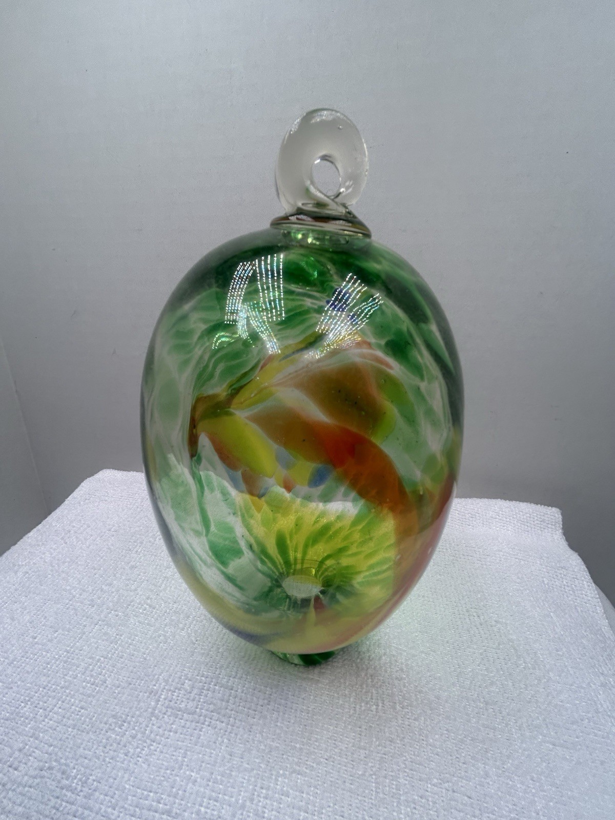 Blown Glass Ball/ Sphere Hummingbird feeder – 7″ tall – No stopper