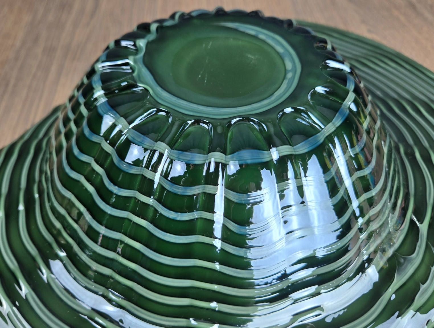 Red, green & white art glass center bowl, pulled edges 16″ x 13″, unsigned