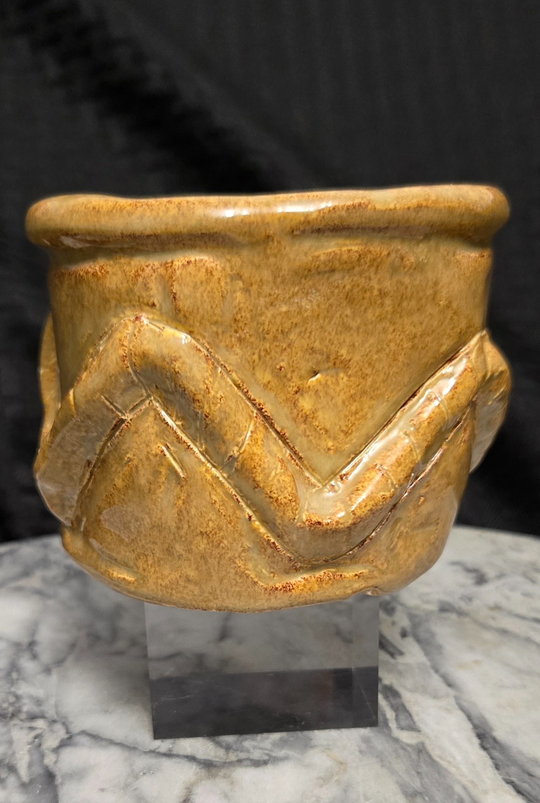 Vintage Stoneware Pottery – Aztec Diamond Design 3″ x 3″