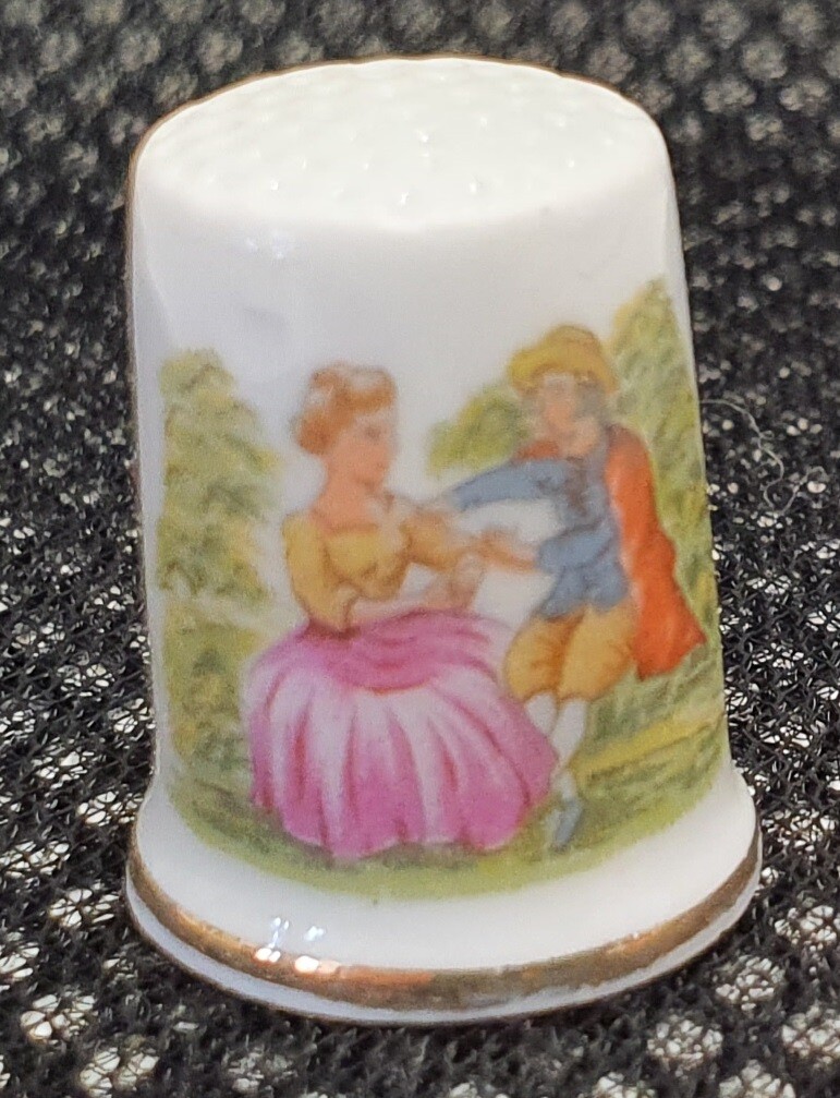 European Porcelain Style Thimble 3cm Tall Gilt Trim Courting Couple