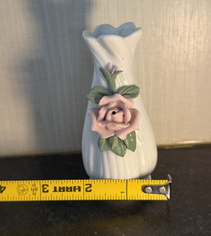 Small White Ceramic Bud Vase Pink Rose Floral Glossy Finish 4 in Made in China