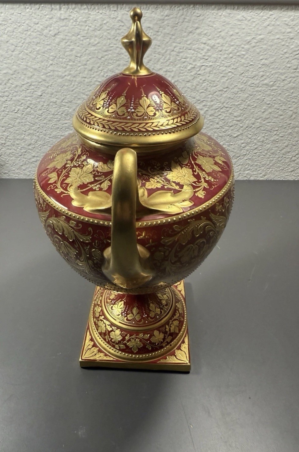 Amazing Antique German Royal Vienna Porcelain Swan Handle Covered Urn Red/Gold⚡️