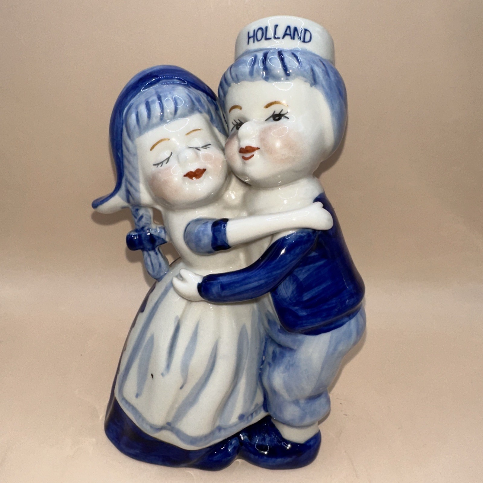 1950’S DELFTWARE HOLLAND 7.5″ FIGURINE HUGGING BOY AND GIRL