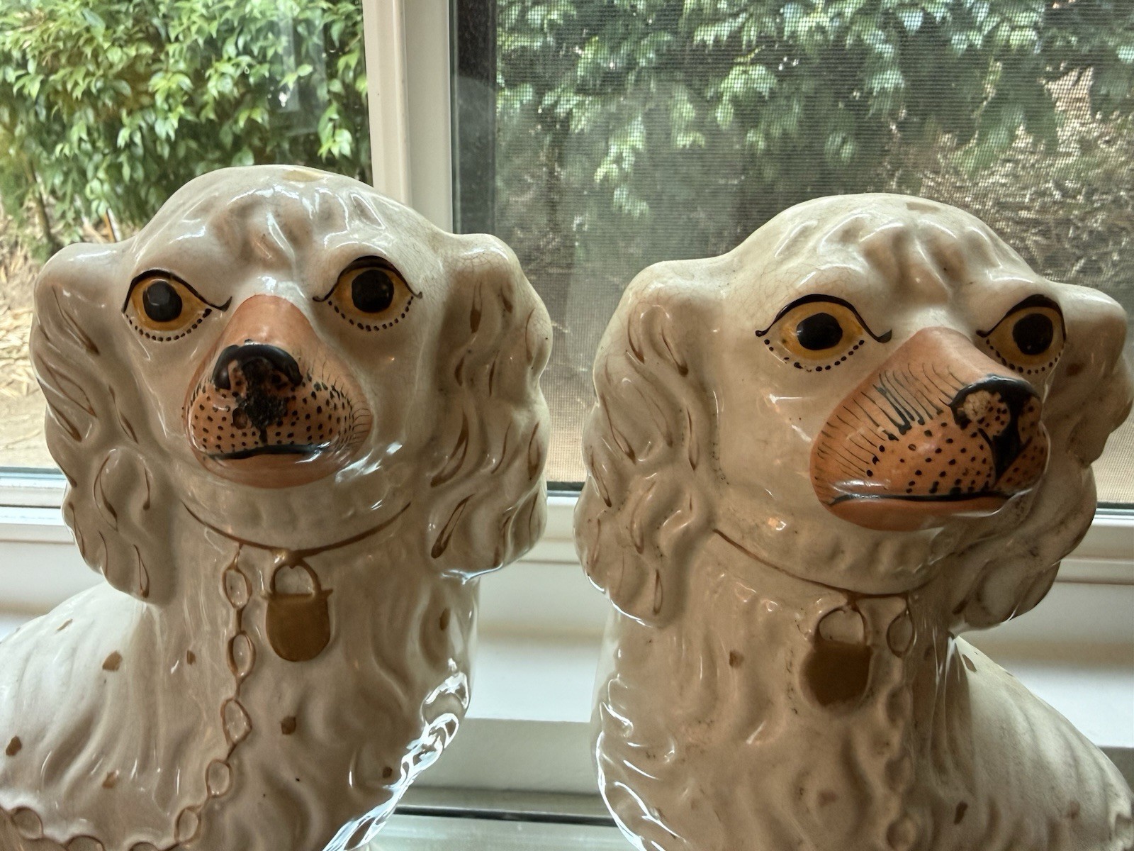 RARE PAIR ANTIQUE CIRCA 1890-1900 VICTORIAN STAFFORDSHIRE SPANIEL DOG FIGURINES