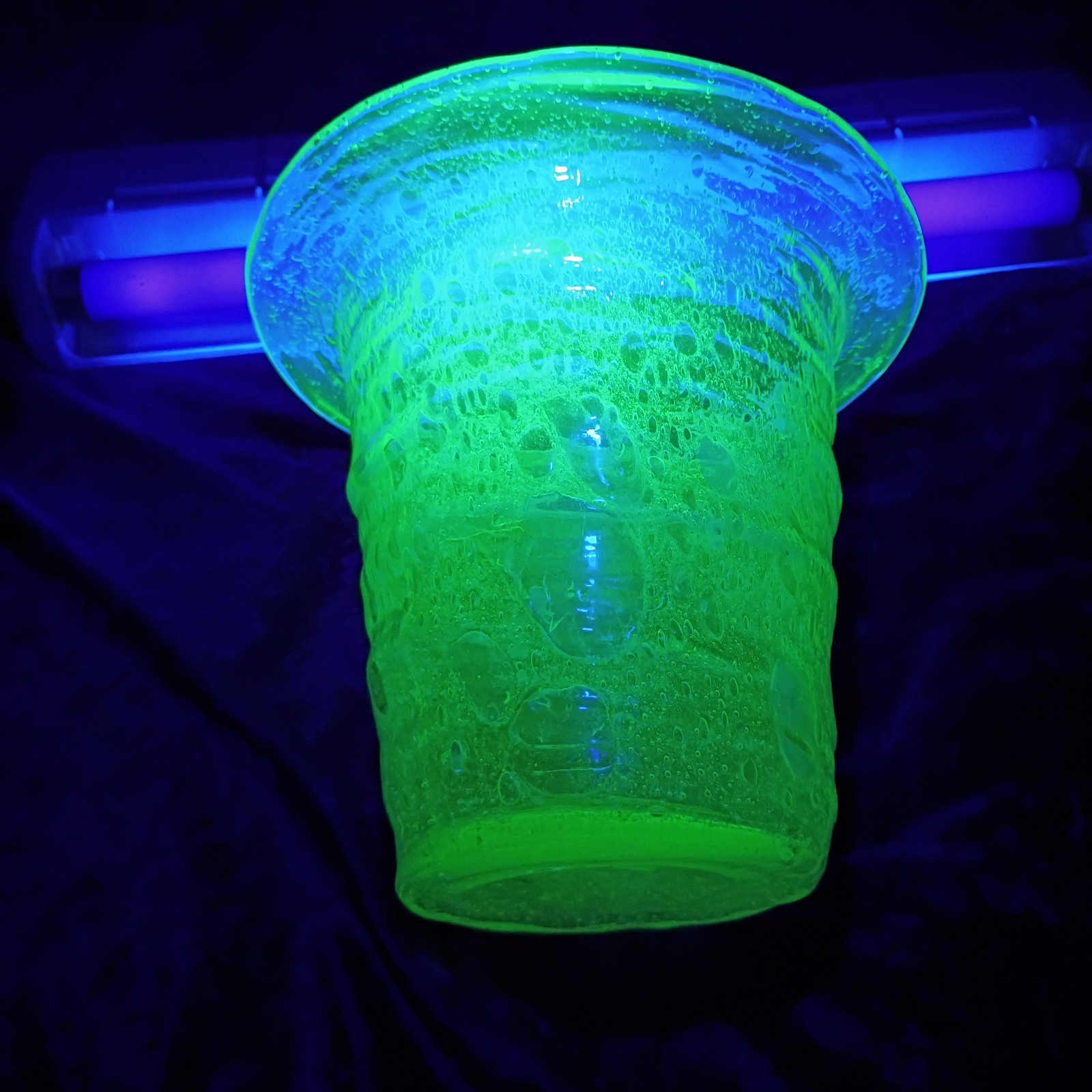 7″ Consolidated Catalonian Hat Shaped Uranium Wavy Vase Lots Of Bubbles GLOWS”