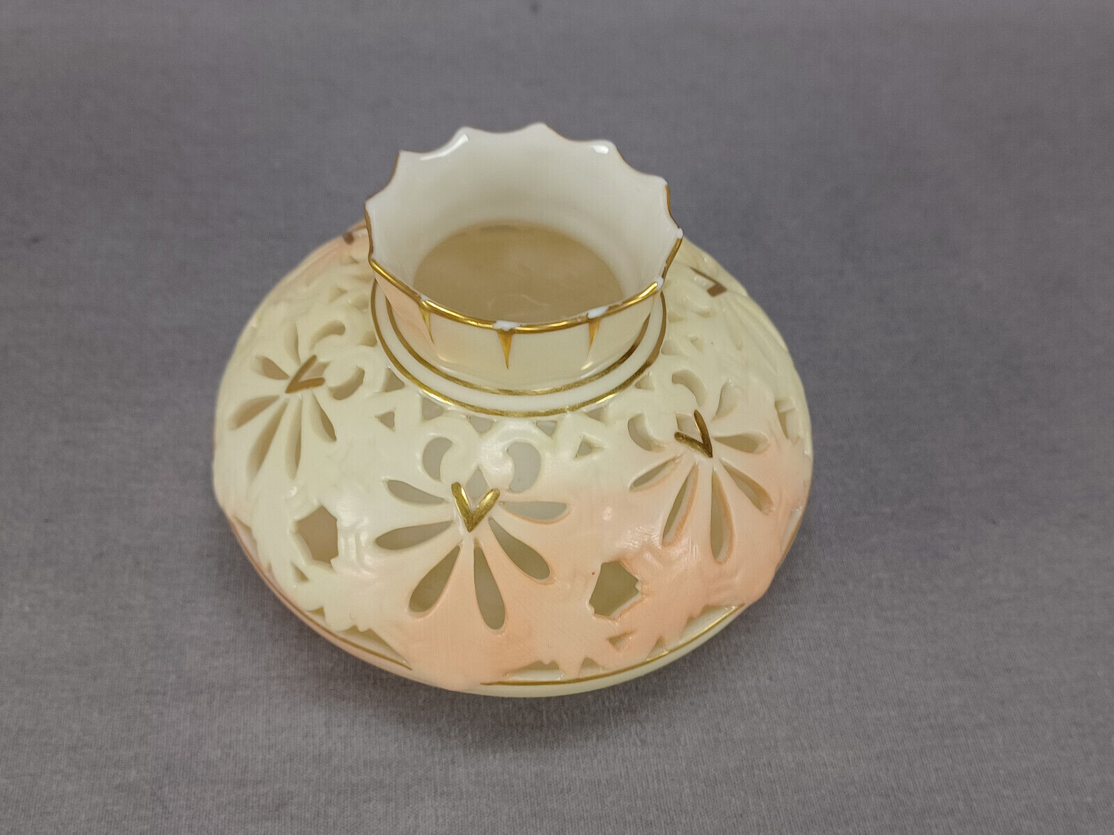 Locke & Co Worcester Reticulated Blush Ivory & Gold 2 7/8 Inch Vase