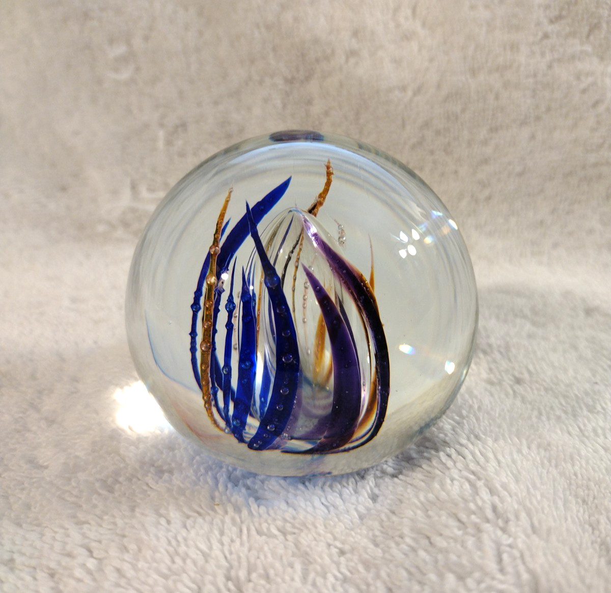 Leon Applebaum Art Glass beautiful 3 inch Paperweight Signed 1982