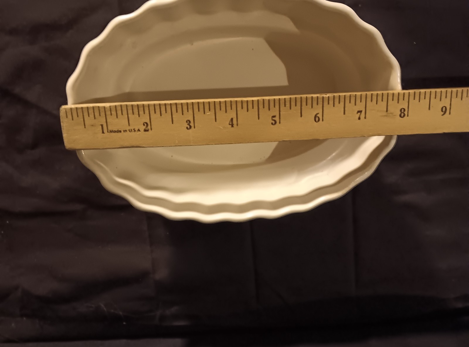 1 Green Brush McCoy 404-10 And 1 White Hull I-21 Vintage Made In USA Planters