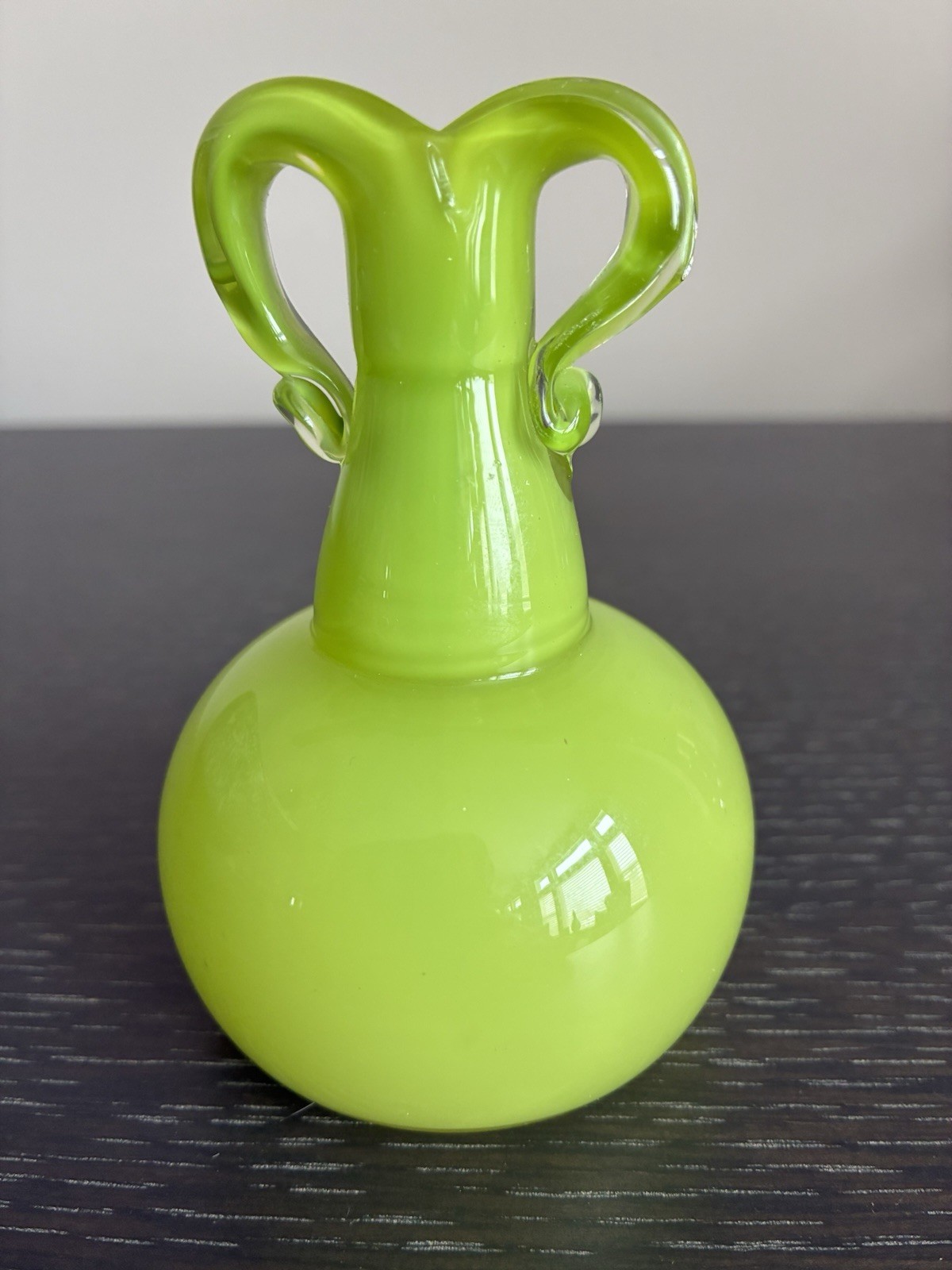Empoli Italian Vintage Art Glass Vase Vibrant Green Hand Blown 4 Inches Tall