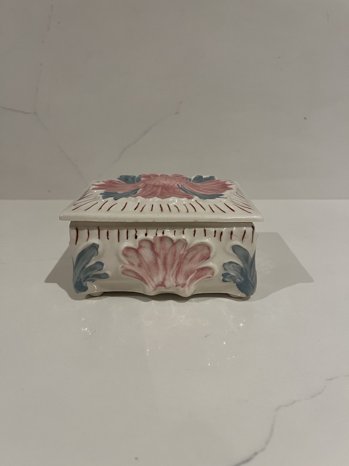 Blue Ridge China Southern Potteries Seaside Sculptured Footed Trinket Box