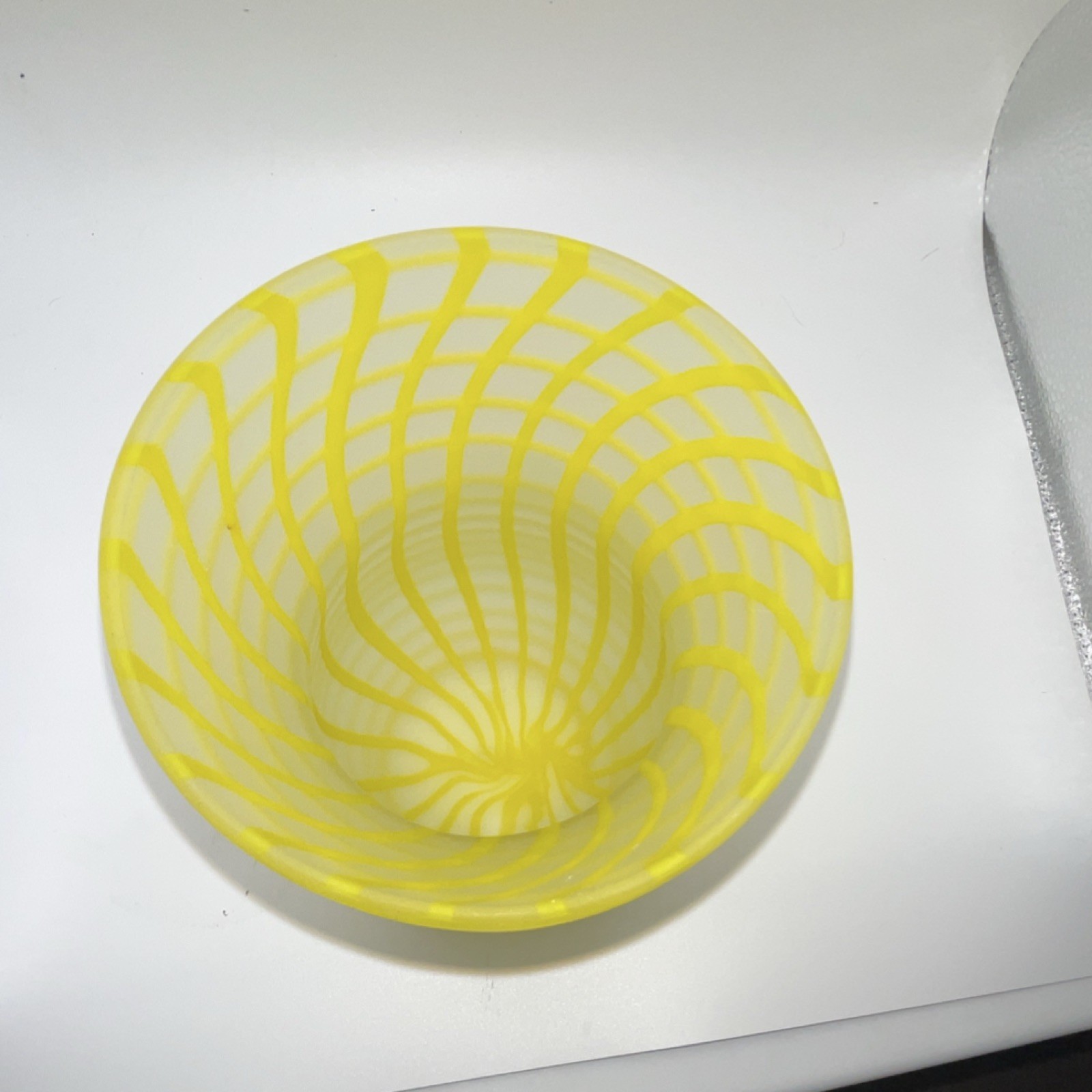 VTG Yellow White Hand Blown Art Glass Vase Abstract Pattern Decorative Matte 7in