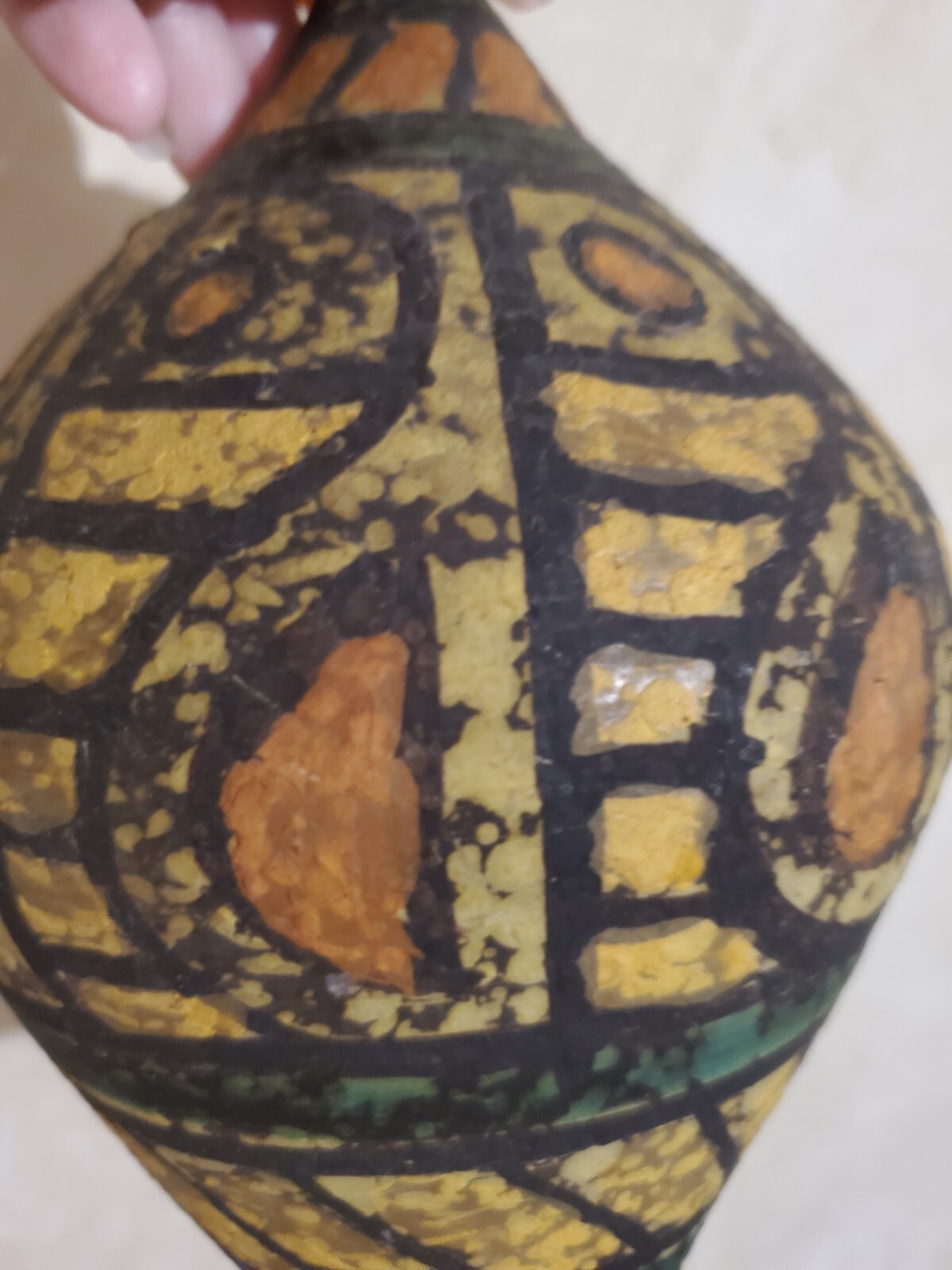 STUNNING! VINTAGE ITALY ART POTTERY ORANGE YELLOW GREEN BLACK 8″ VASE. AS IS!