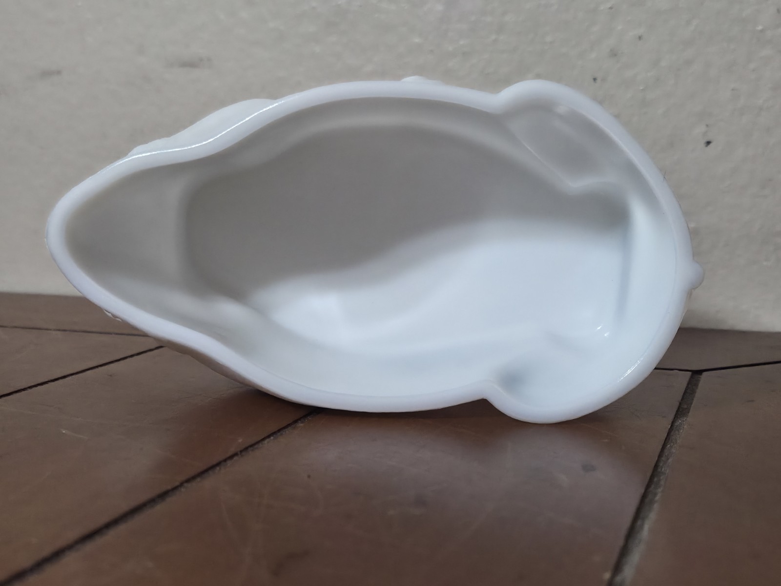 Vintage Milk Glass Covered Animal Dish with Lid 6″ Pressed Glass CAMEL Box & Lid