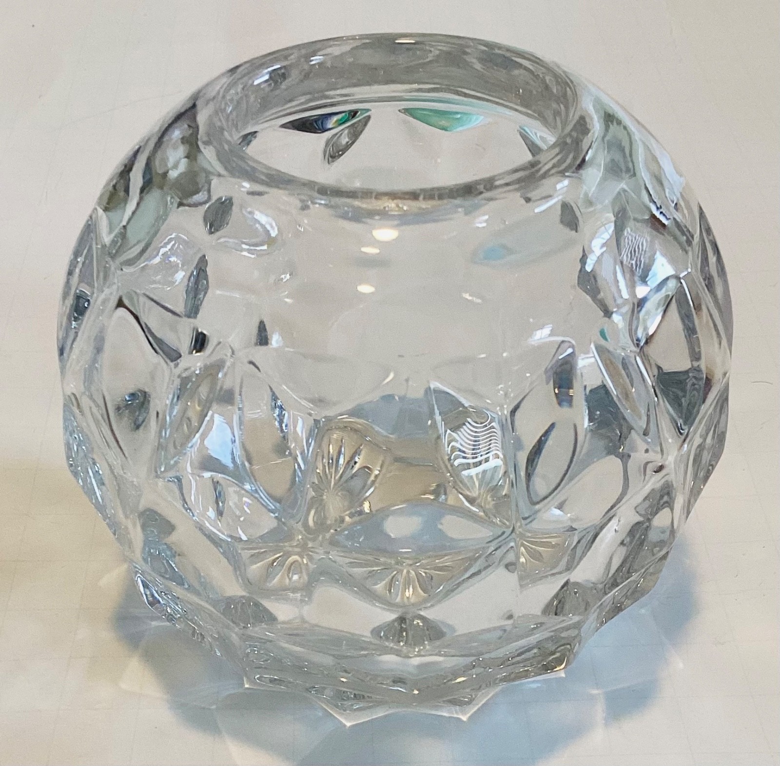 Vintage Fostoria American Small Rose Bowl Elegant Glass 3-1/2″ tall 4″ Diameter.