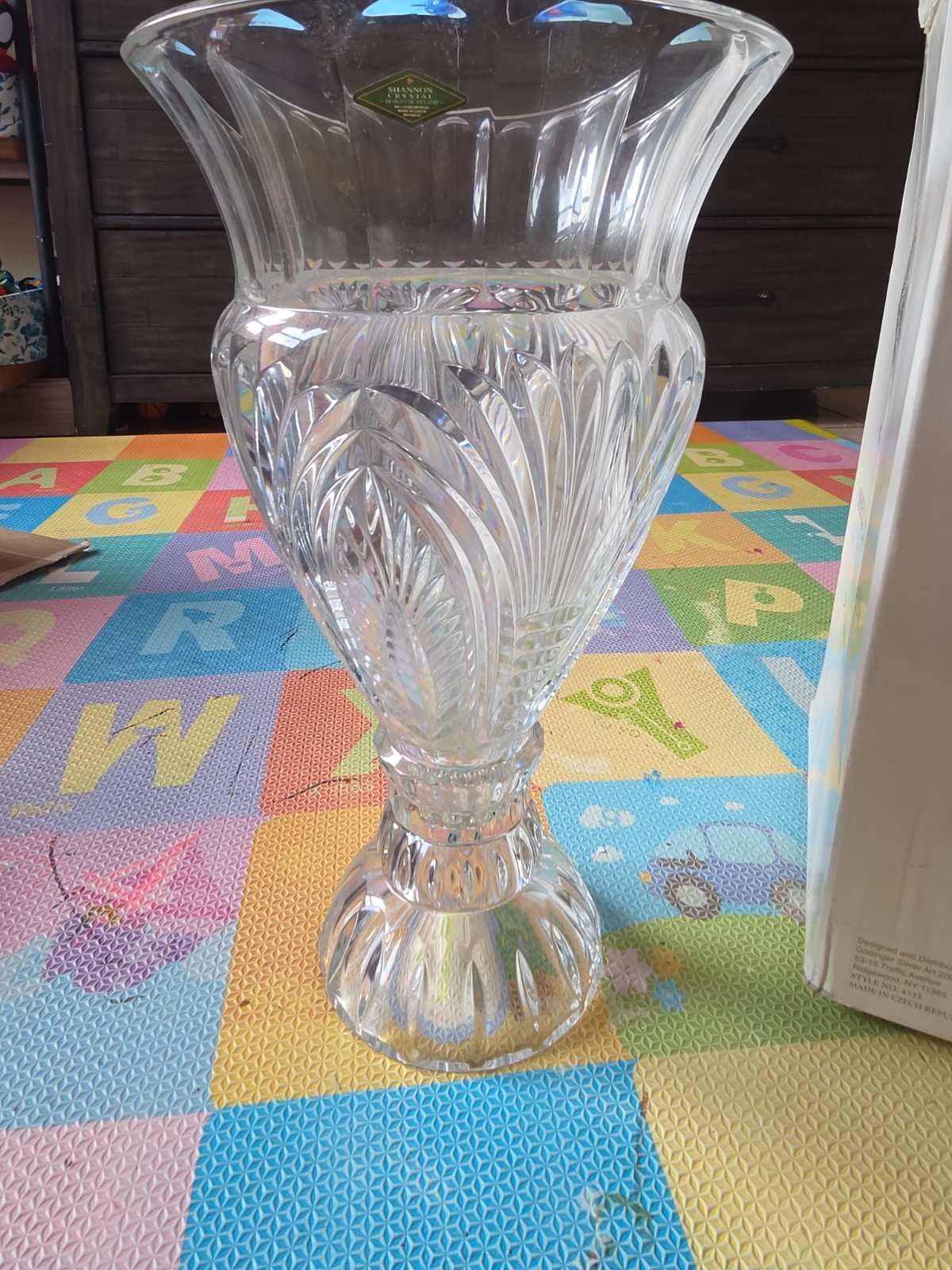 Shannon 24% Lead Crystal Vase By Godinger Coquille Shell Czech Rep 16″ Tall