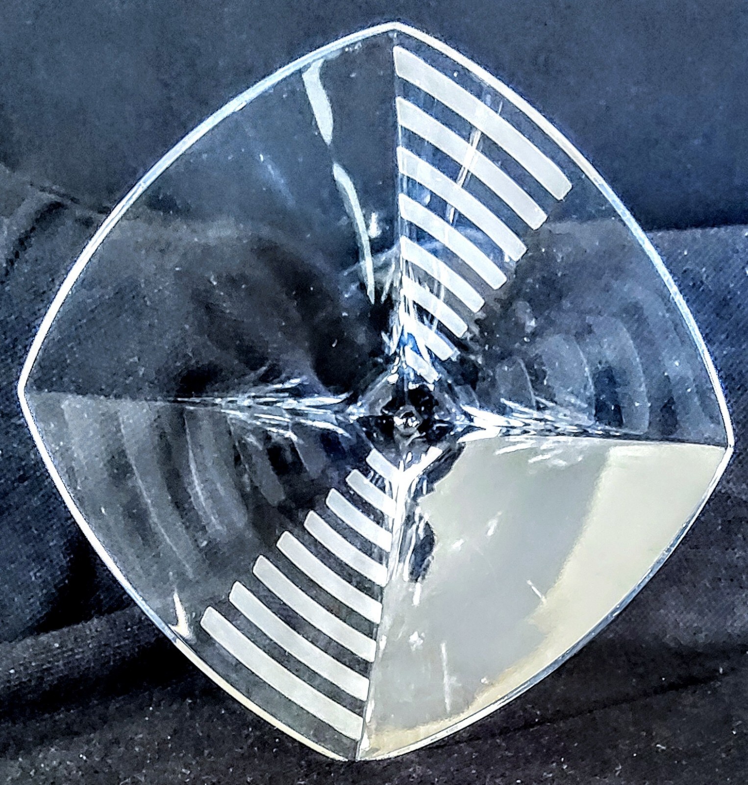 MIKASA CHEERS CRYSTAL GEOMETRIC CUT MARTINI GLASSES, 11 LARGE 10 OZ STEMS, MINT
