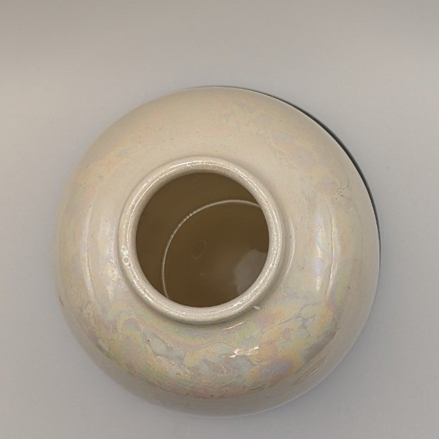 Arnels Vintage Iridescent Ceramic Ginger Jar Lidded White Pearlescent 4in Vase
