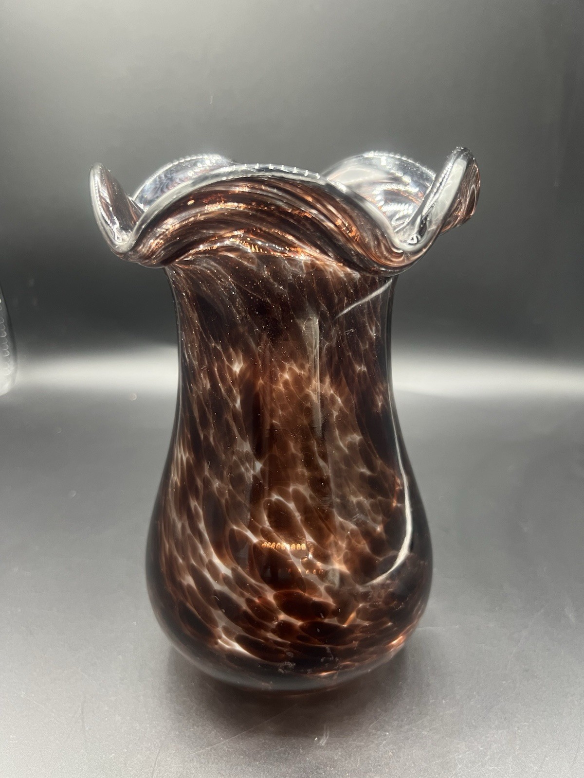 Vintage Hand Blown Art Glass Vase Amber Brown Tortoise Shell Ruffled Rim 7.25”