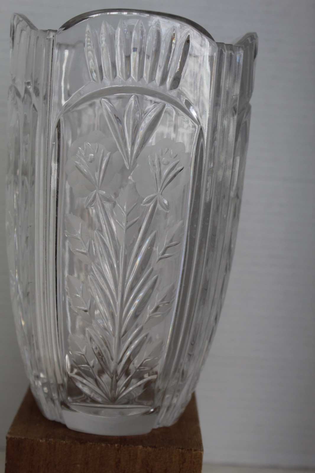Crystal Clear Industries DARLINGTON 24% Lead Crystal Vase – 8”