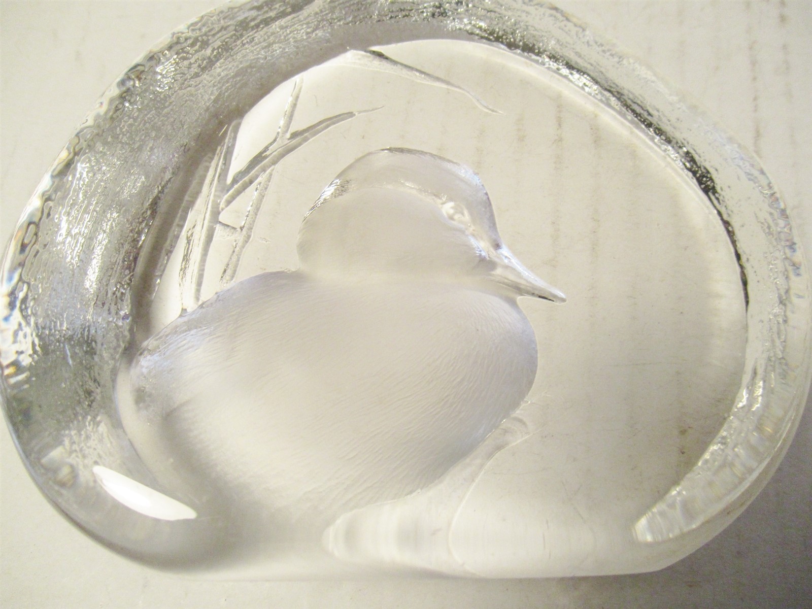 VINTAGE MATS JONASSON ?? ETCHED LEAD CRYSTAL PAPER WEIGHT DUCKLING SIGNED & NO.