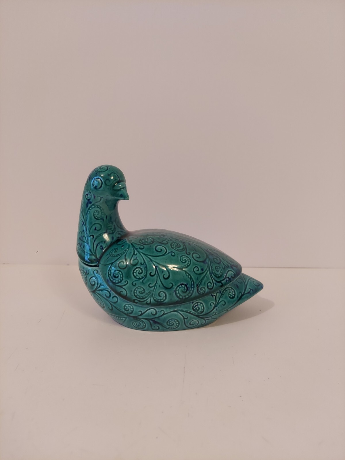 Green Scrolls Pottery Bird Figure Trinket Box Signed