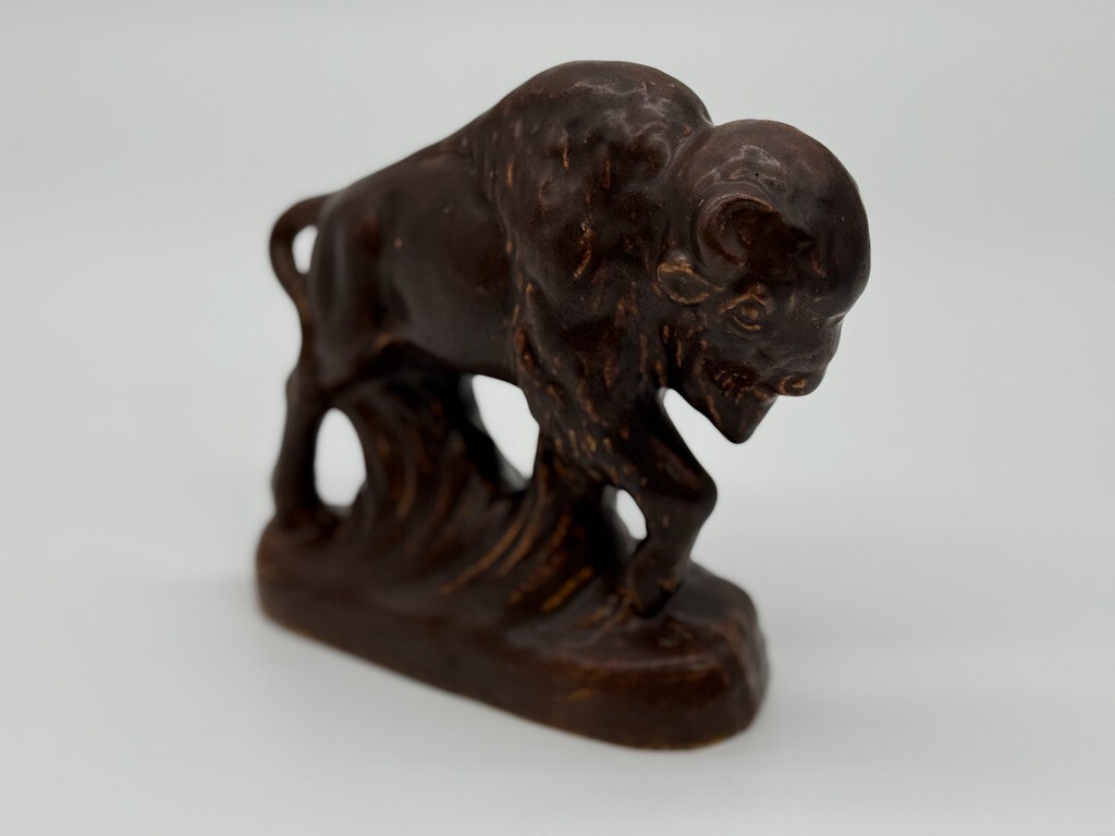 Vintage 6-1/4″ Long Brown ROSEMEADE Art Pottery Buffalo Figure Statue 5-1/2 Tall