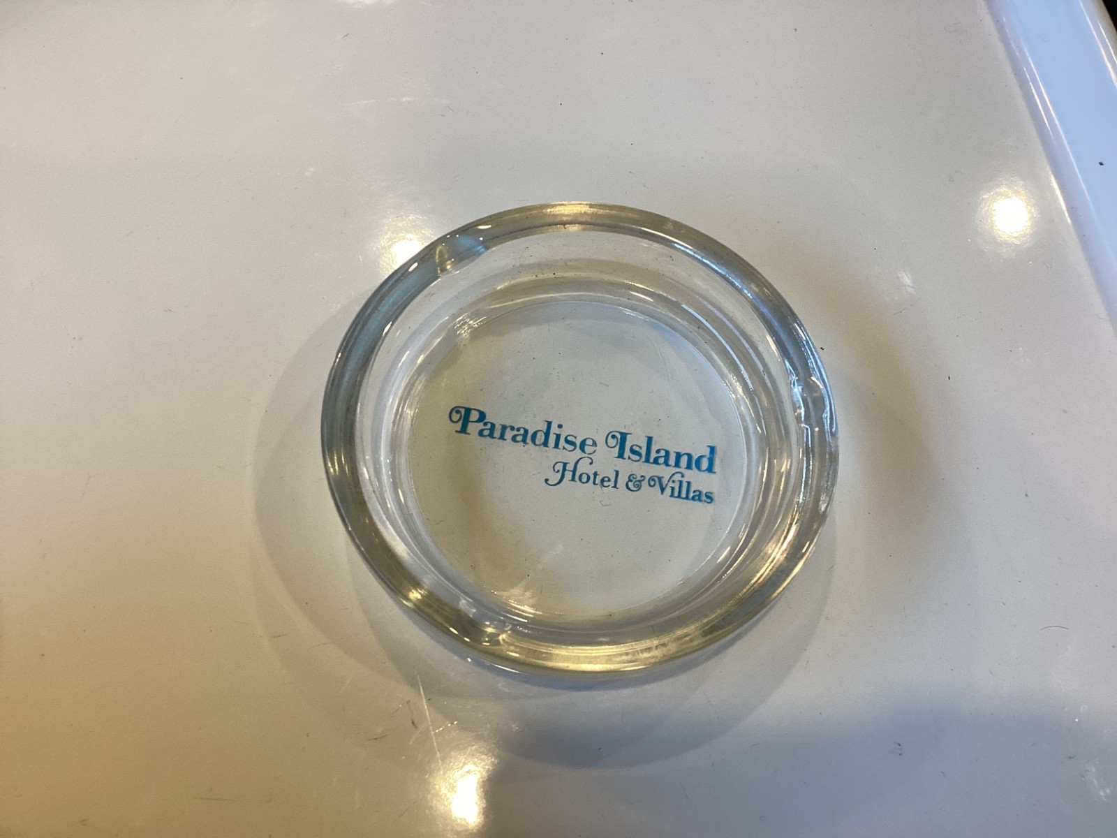 Vintage 3.75” Tobacco Cigarette Ashtray Paradise Island & Villas Bahamas Clear