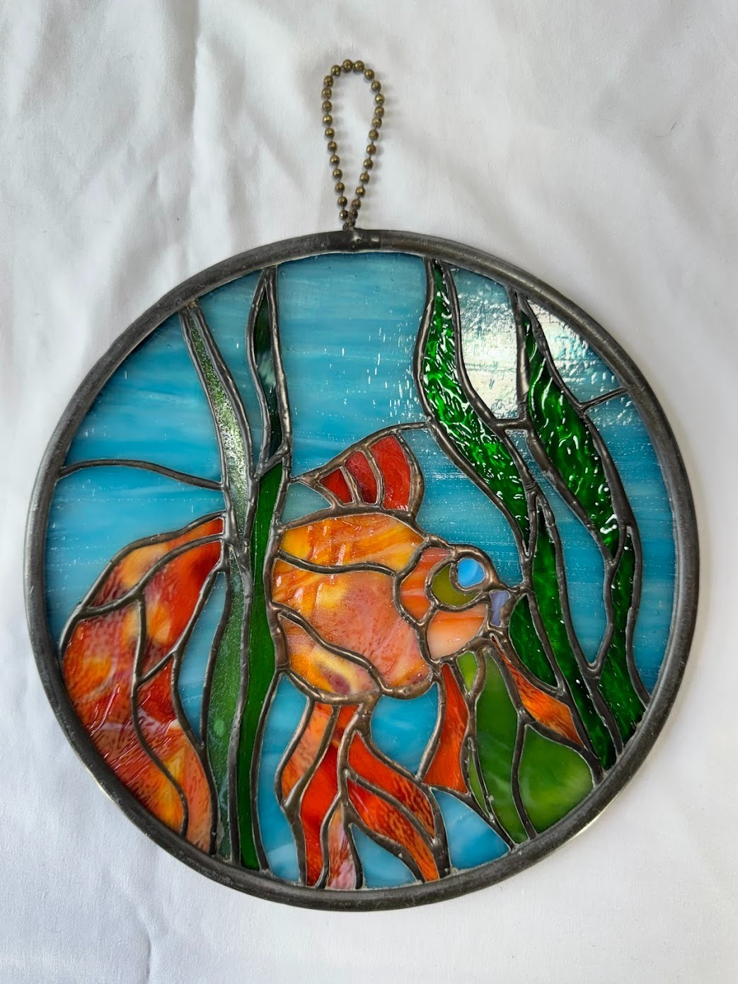 Late 20th Century Stained Glass Goldfish Suncatcher Round Window Panel Art 8.5″