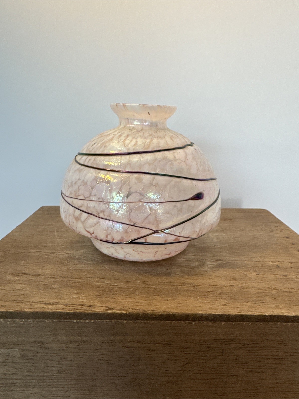 Pretty Silvestri Pink Opalescent Vase Art Glass 3.25 in Taiwan Handcrafted