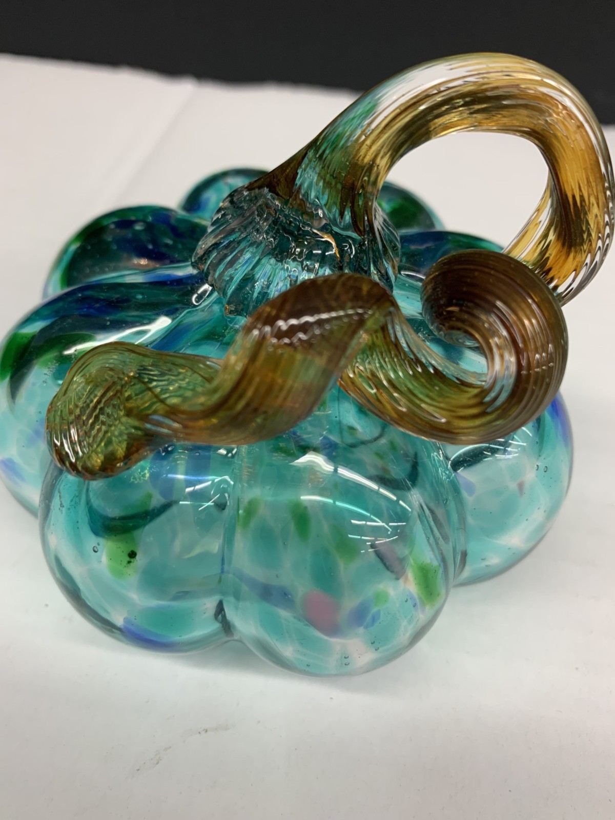 Hand Blown Art Glass Pumpkin 3″ X 3.5″ Turquoise w/Pink And Green & Gold Stem