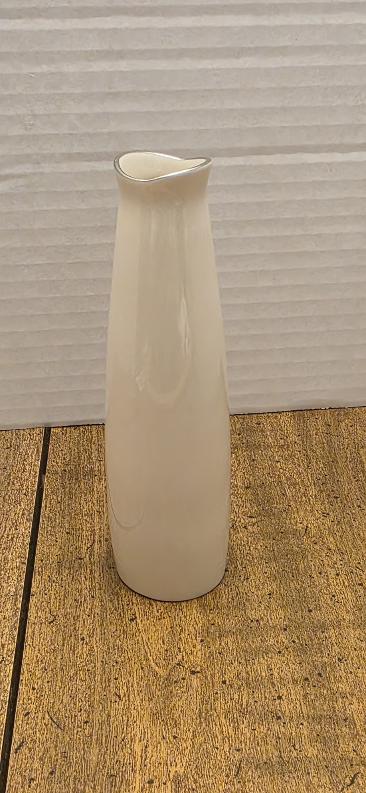 Franciscan FINE CHINA Pottery 6″ White Bud Vase MADE IN USA VINTAGE SMALL