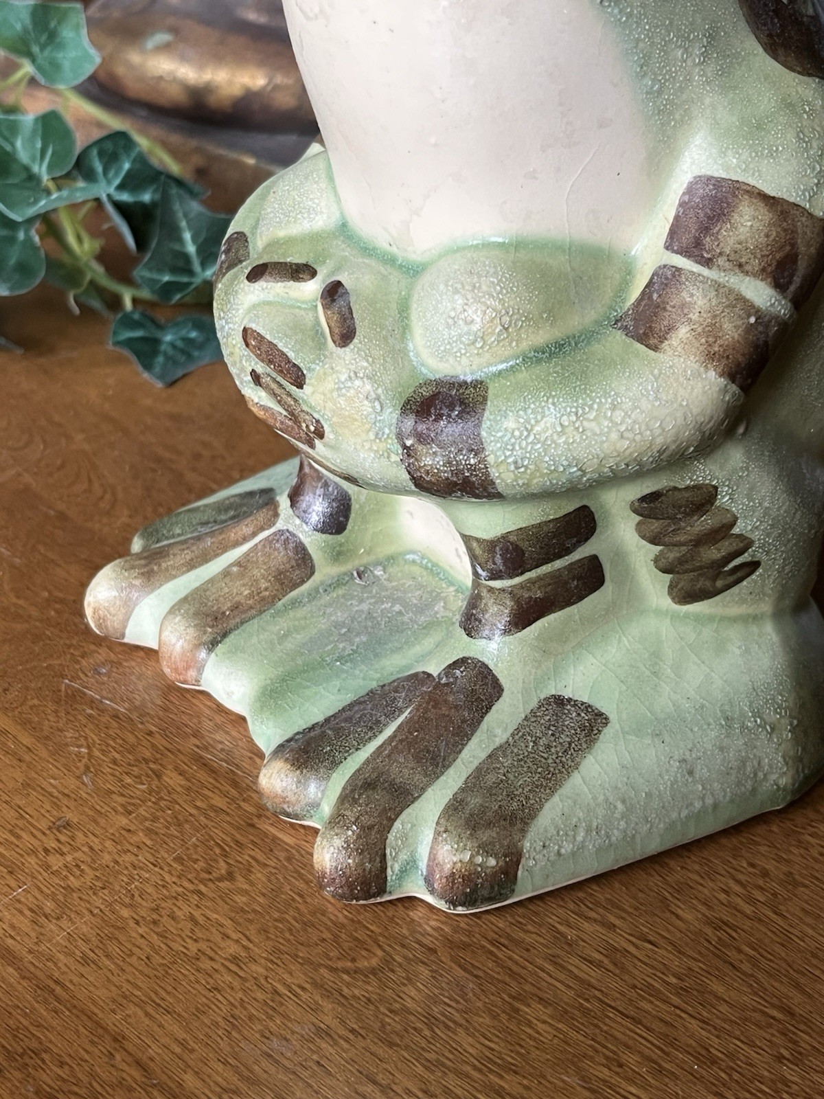 VINTAGE BRUSH McCOY SITTING FROG 1967 – GARDEN ORNAMENT – 7” T
