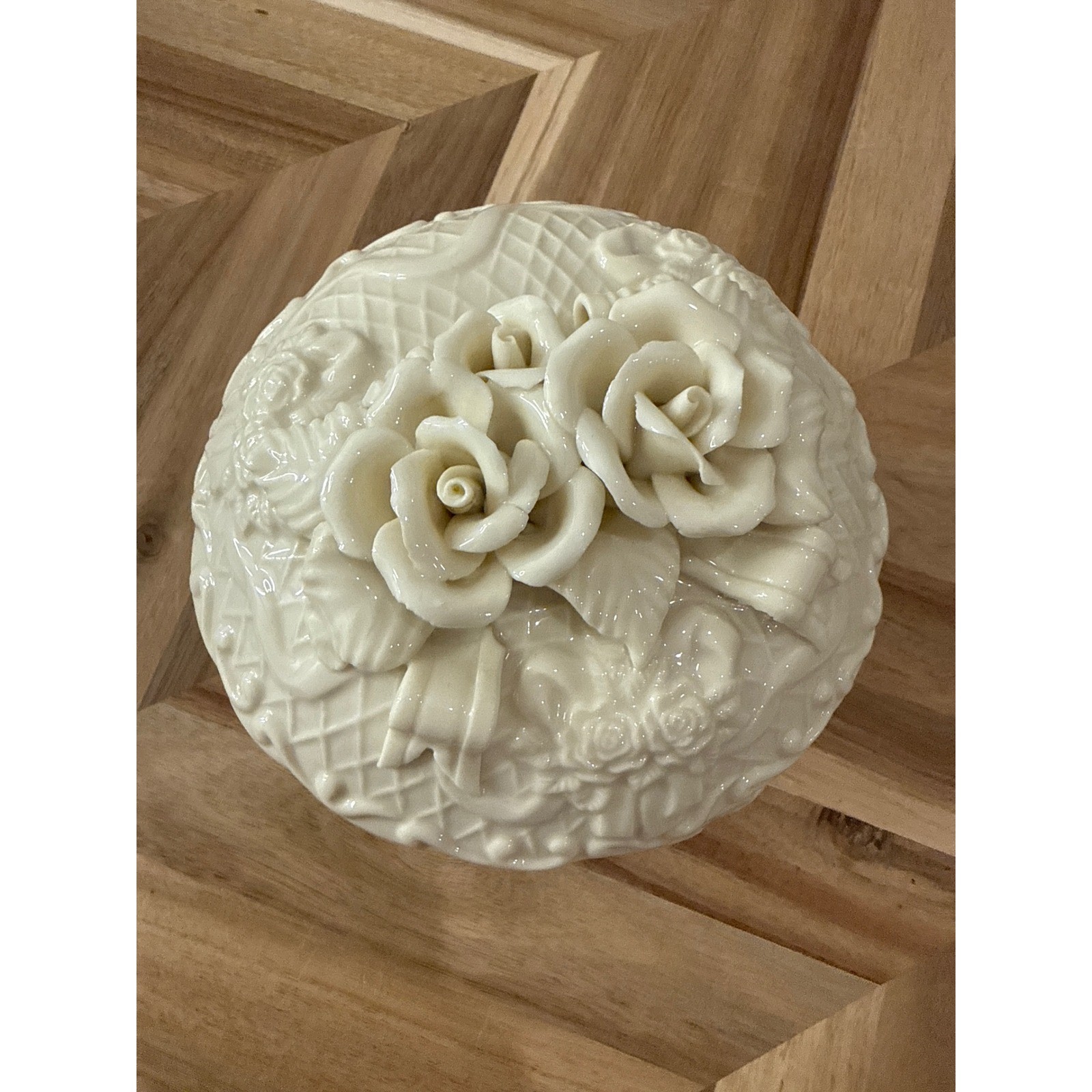 Vintage 60s Ivory Rose Floral Trinket Box Ceramic Keepsake Jewelry Organizer