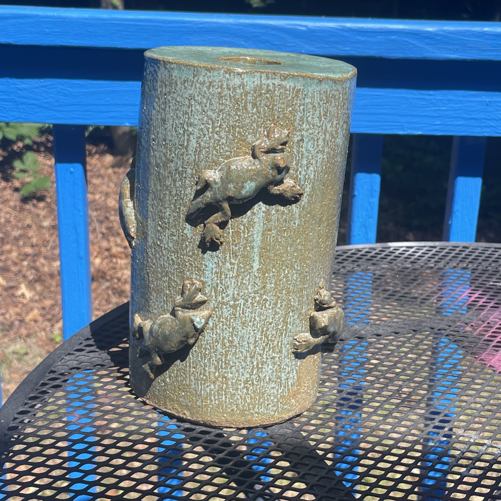 Brutalist VTG Style Art Pottery Crawling Gators Turquoise Luster 8.5” T EUC