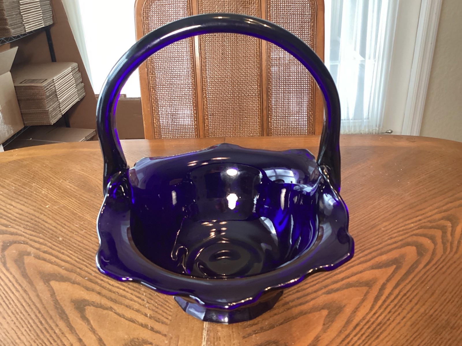 TIARA COBALT BLUE DAISY DIANE HANDLED BASKET RARE D1
