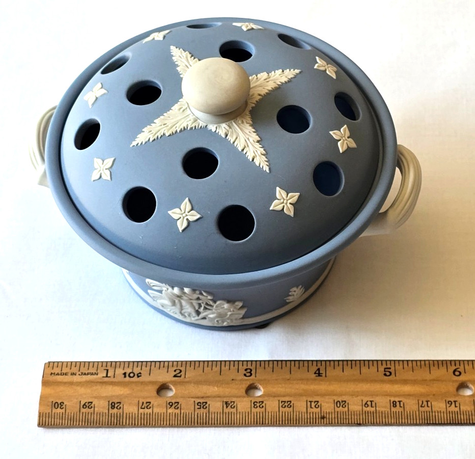 Wedgwood Blue Jasperware Lidded Potpourri Pot 5″ Lord Wedgwood Collection 1980