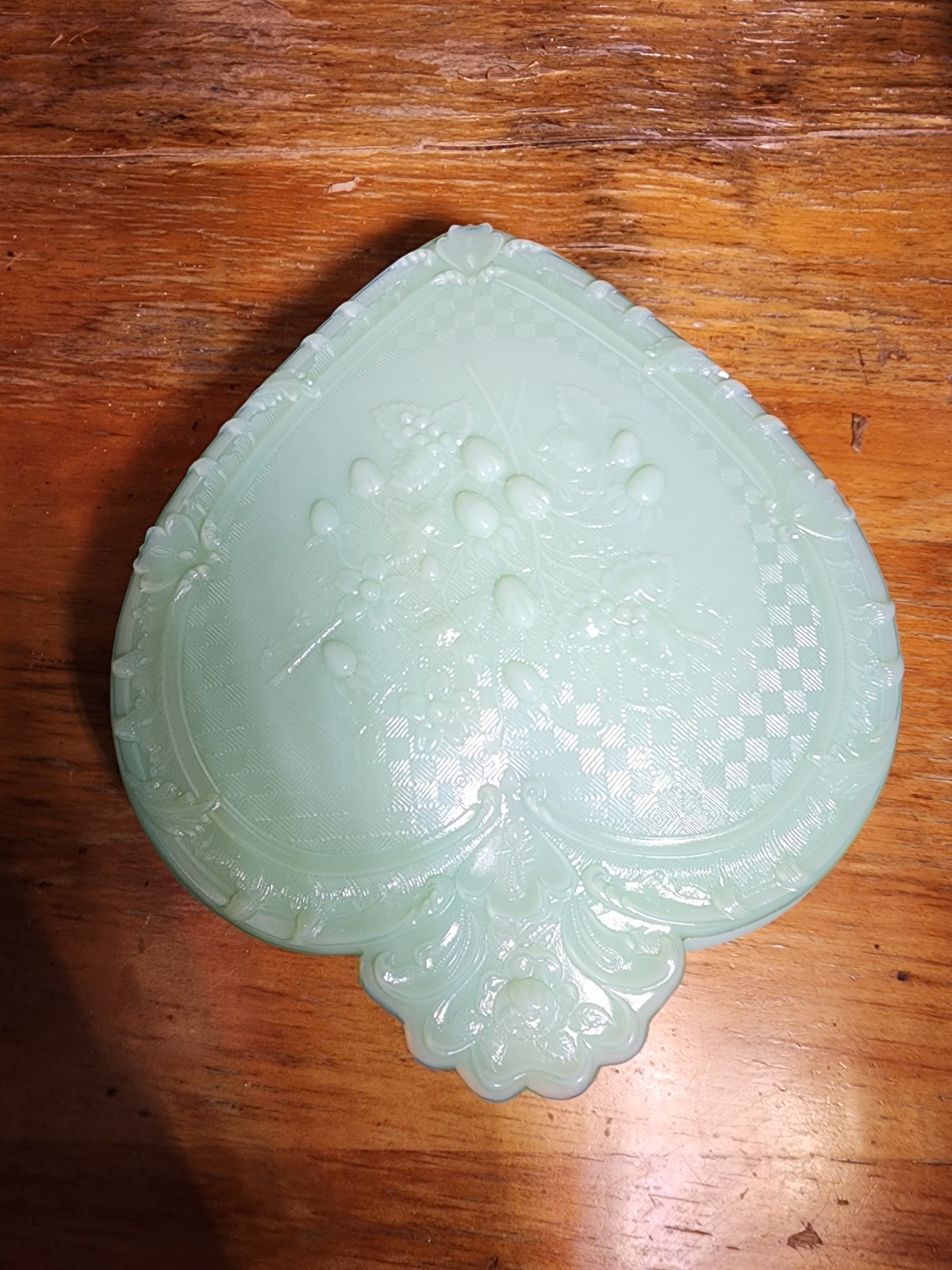 Jadeite Green Mosser Strawberry Heart Shaped Jewelry Trinket Candy Box New