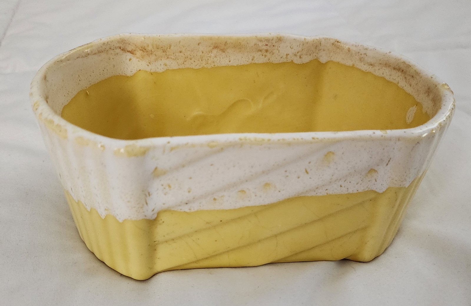 Yellow and White Ceramic Pottery Planter (7 1/4″x4 1/2″x3 1/8″)