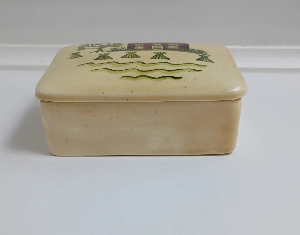 VINTAGE METLOX POPPYTRAIL CERAMIC TRINKET KEEPSAKE DECORATIVE BOX California