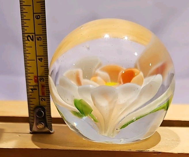 Vintage Art Glass peach & white Flower Paperweight