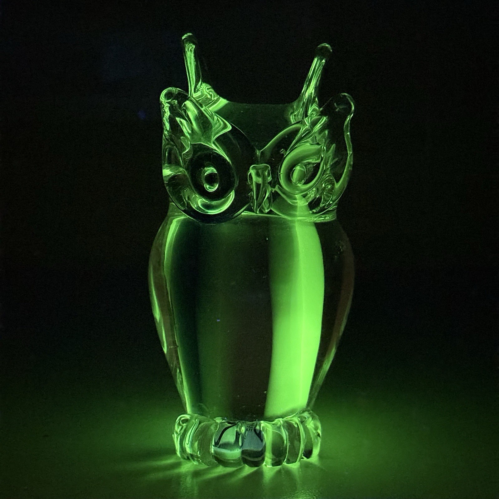 V. Nason Murano Glass Uranium Streak Owl 5” Figurine EC