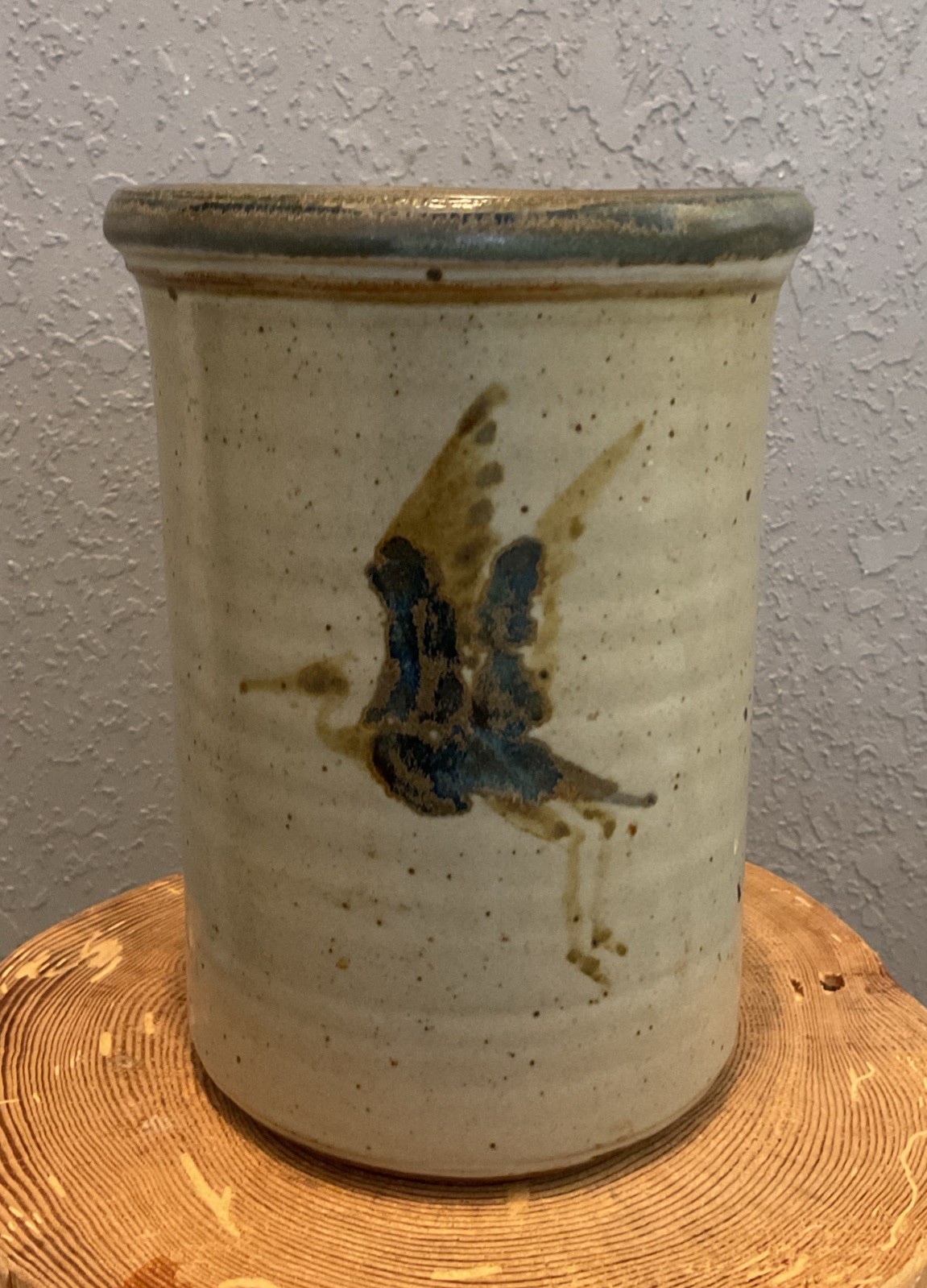 VTG Studio Art Signed Pottery Stoneware Vase Utensil Holder Flying Blue Heron