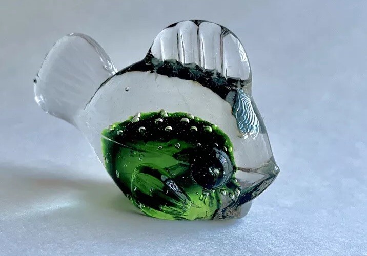 Lefton Murano Style Green Fish Art Glass Paperweight Controlled Bubbles