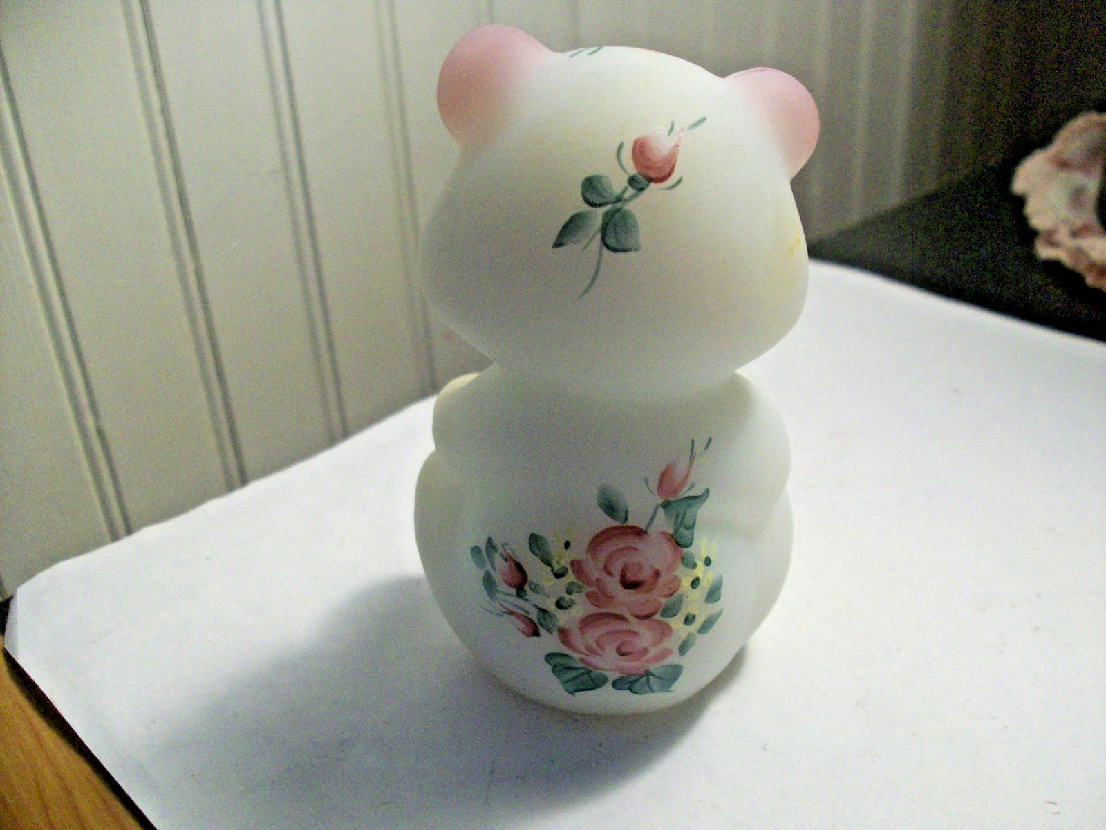 Fenton white pink burmese satin art glass BEAR hand pant’d roses by V. Gherki